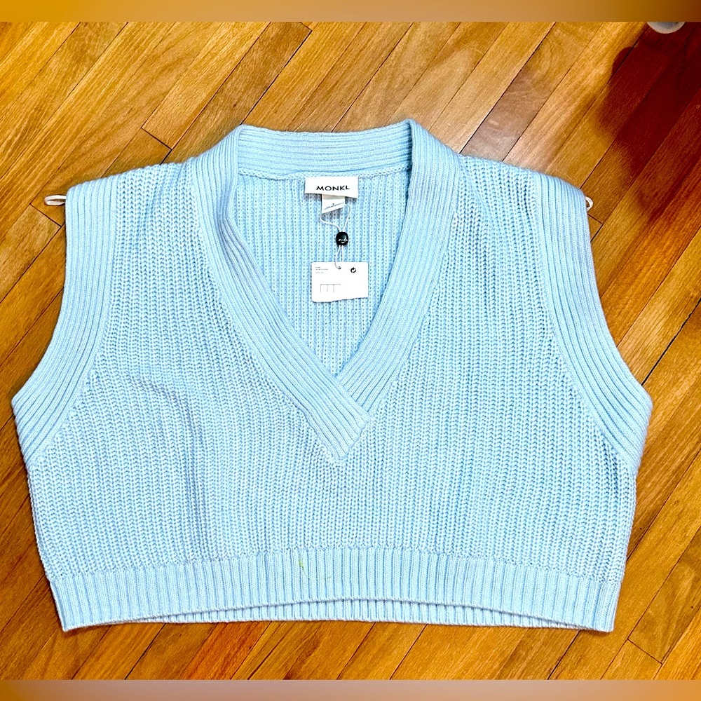 MONKI CROPPED SWEATER NWT